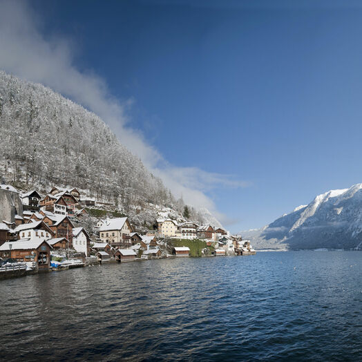 Hallstatt und der Hallstätter See im Winter