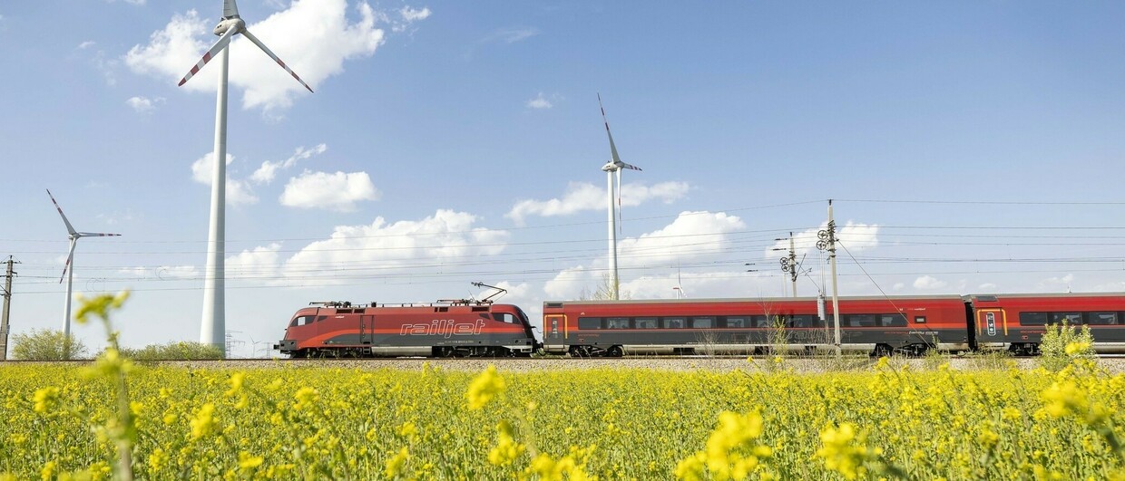 ÖBB Railjet (c) ÖBB Personenverkehr AG / Harald Eisenberger