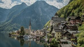 Im Herzen des Salzkammerguts liegen Hallstatt und der Hallstättersee.
